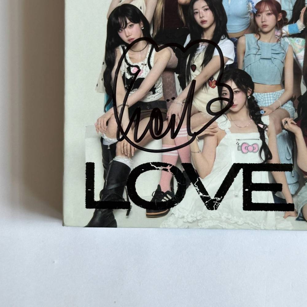 TRIPLES 7TH MINI ALBUM 'LOVE&POP PT.1' WALLFLOWER ZENITH UNIT HAND